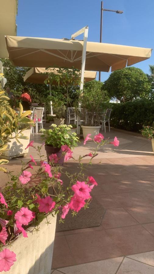 Hotel Rosati ริมินี ภายนอก รูปภาพ
